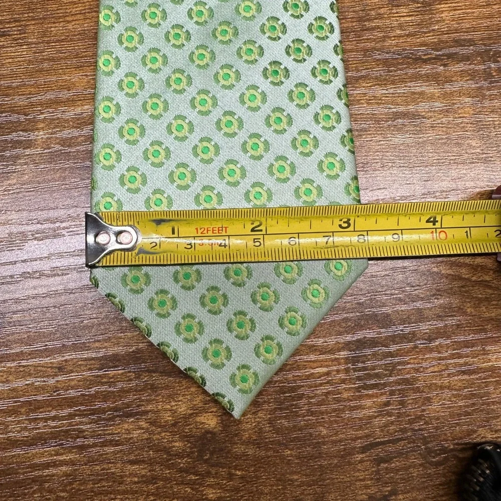 Brio Mens Necktie Green Geometric Medallion Pattern Polyester Classic‎ Width